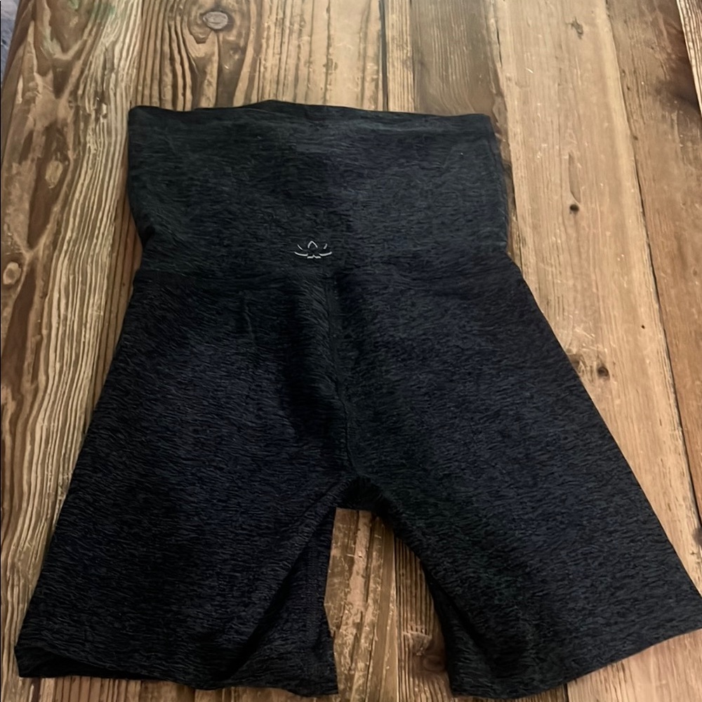 Beyond the Bump Charcoal Spacedye Maternity Biker Shorts - Sz S